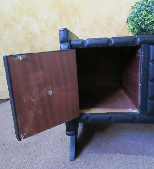 A VERY NICE CLEAN CHALK PAINTED - UNIT FOR PLASMA OR ENTERTAINMENT SYSTEM