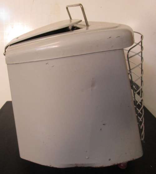 A LOVELY VINTAGE GAS HEATER - NOT TESTED - FANTASTIC VINTAGE DECOR