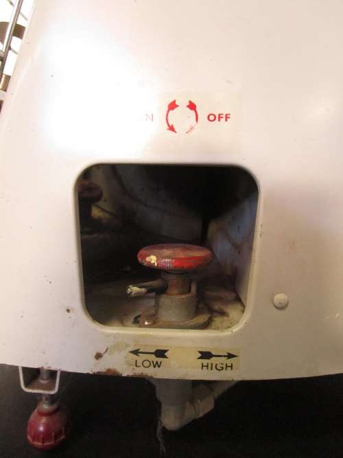 A LOVELY VINTAGE GAS HEATER - NOT TESTED - FANTASTIC VINTAGE DECOR