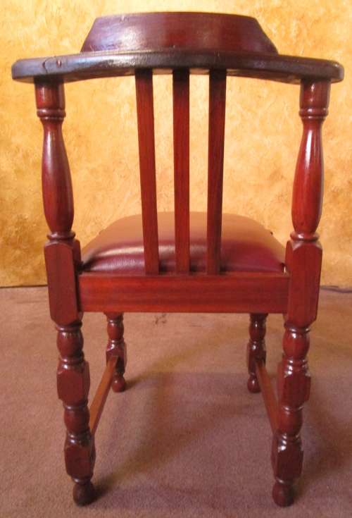 A GORGEOUS ANTIQUE CHAIR WITH SO MUCH TURNED DETAIL - STUNNING