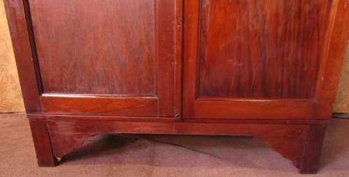 WOW ABSOLUTELY SPECTACULAR LARGE VINTAGE/ANTIQUE 2 DOOR WARDROBE