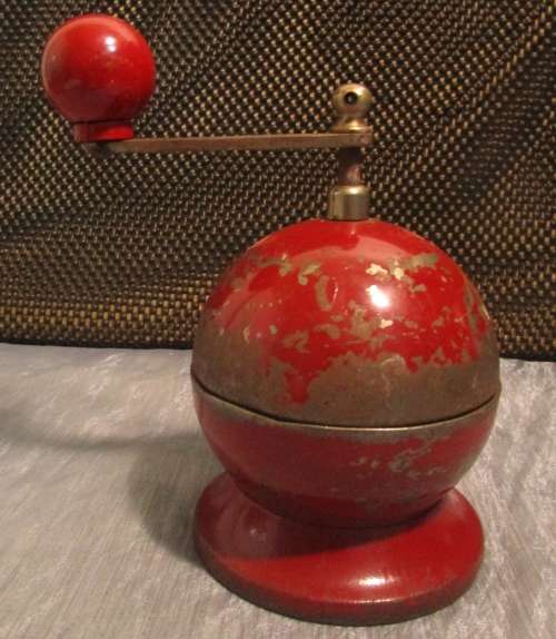 Mid century Italian Tre Spade Mod. Depositato Atomic Espresso Pepper Coffee Grinder Mill Very cool f