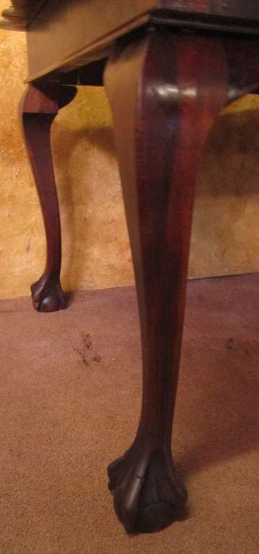A TRULY SPECTACULAR ANTIQUE IMBUIA DINING ROOM TABLE WITH MAGNIFICENT OVERSIZED BALL AND CLAW LEGS