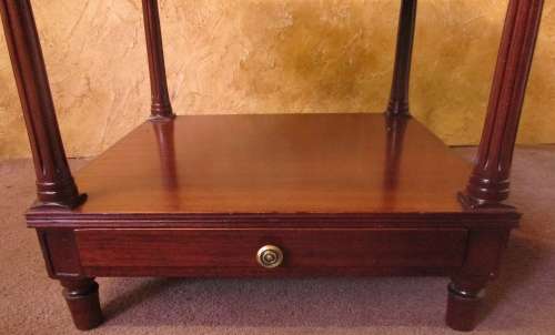 AN ELGANT & STYLISH TWO TIER SQUARE COFFEE TABLE WITH A DRAWER & STUNNING REGENCY STYLE LEGS -