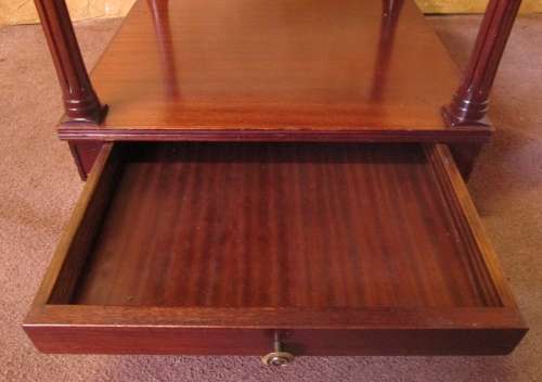 AN ELGANT & STYLISH TWO TIER SQUARE COFFEE TABLE WITH A DRAWER & STUNNING REGENCY STYLE LEGS -