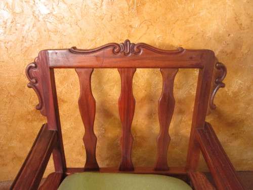 A MARVELOUS SINGLE SEATER SOLID IMBUIA COUCH/CHAIR MANUFACTURED BY STRONGBOW JHB