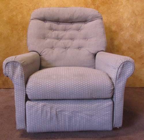 A FANTASTIC VINTAGE PROPER LAZY BOY