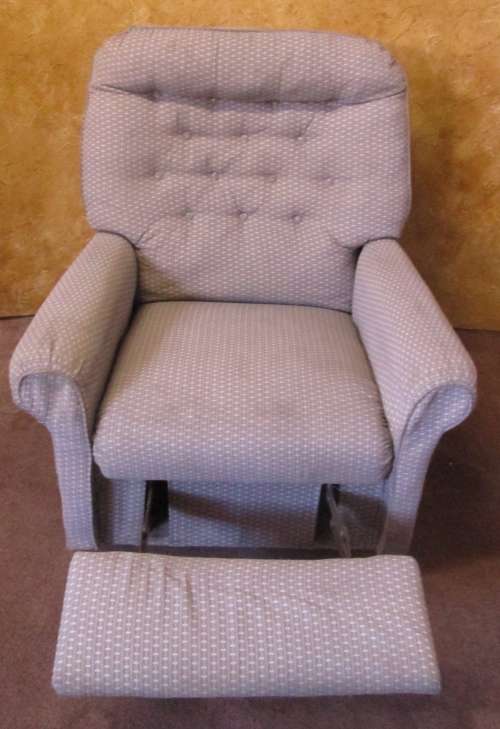 A FANTASTIC VINTAGE PROPER LAZY BOY