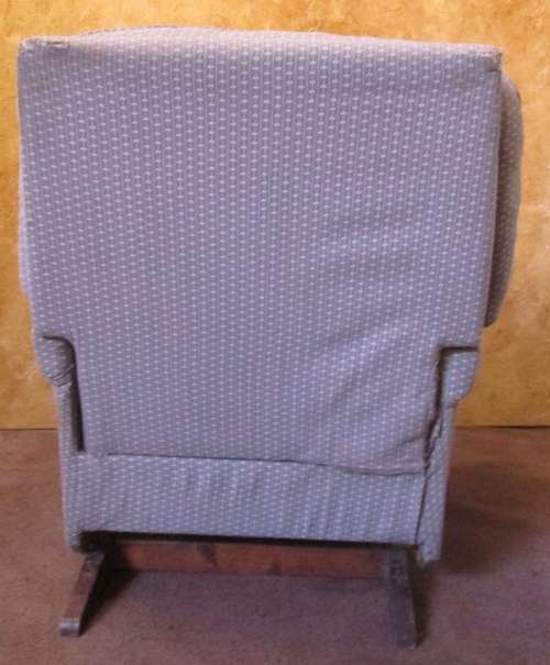 A FANTASTIC VINTAGE PROPER LAZY BOY