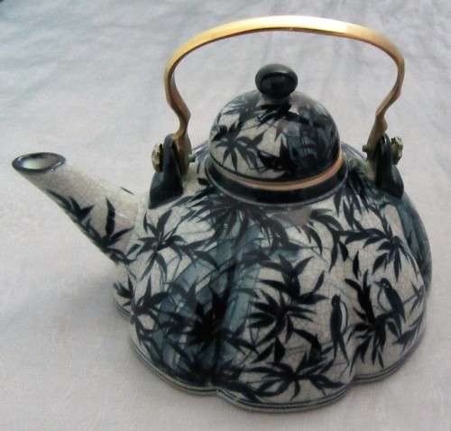 A BEAUTIFULLY DESIGNED TEA POT - HAND PAINTED IN THAILAND