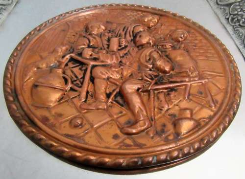A MARVELOUS HAMMERED COPPER DECORATIVE PLATE WITH KITCHEN SCEEN - COUNTRY COTTAGE STYLE