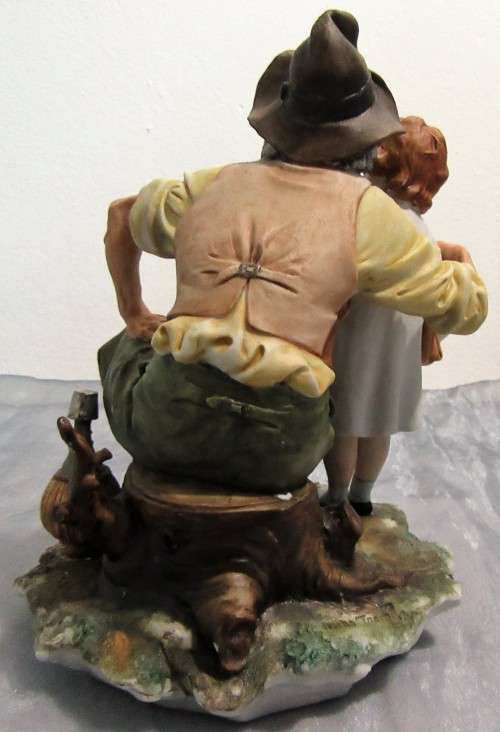 Beautifully antique crafted porcelain sculpture of a Capodimonte large porcelain figure hand crafted