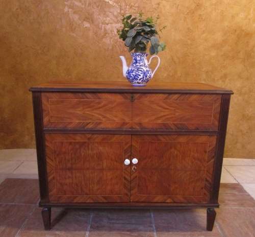 WITH THE NEW TREND A CABINET TO HAVE!!! A ANTIQUE LP/VINYL CUPBOARD TO ORGANISE YOUR COLLECTION