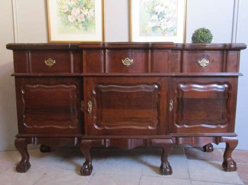 A SPECTACULAR VINTAGE SOLID IMBUIA BALL & CLAW SIDE SERVER WITH SO MUCH DETAIL AND SPACE