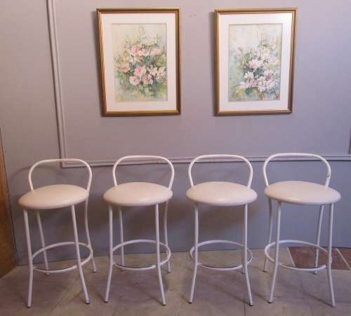 FOUR FANTASTIC VINTAGE STEEL HIGH CHAIRS - PERFECT FOR KITCHEN OR VINTAGE BAR