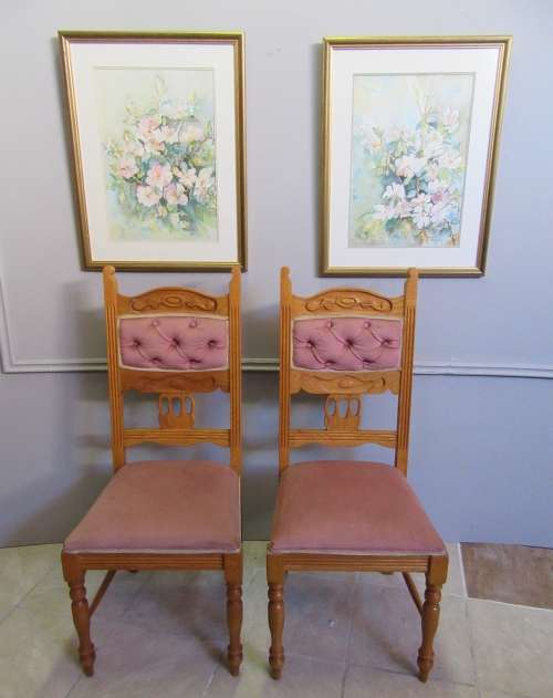 TWO STUNNING CARVED OAK DINGING CHAIRS WILL LOOK BEAUTIFUL AT TABLE ENDS - 2 AVAILABLE R690 EACH