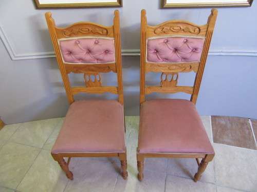 TWO STUNNING CARVED OAK DINGING CHAIRS WILL LOOK BEAUTIFUL AT TABLE ENDS - 2 AVAILABLE R690 EACH