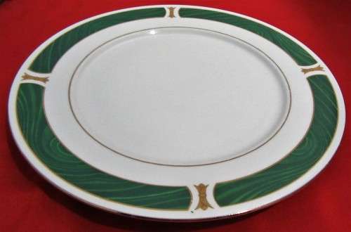 ELGANT & STYLISH SET OF SIX ROYAL CHINA DINNER PLATES EMERALD MARBLE WITH A STUNNING DARK GREEN & GO