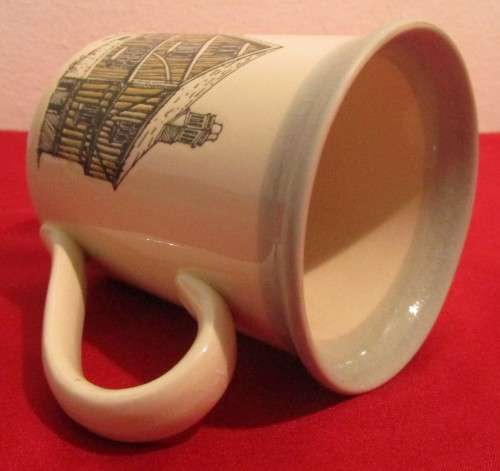 A STUNNING STAFFORDSHIRE TABLEWARE COLLECTABLE MUG - MADE IN ENGLAND