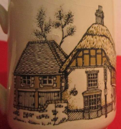 A STUNNING STAFFORDSHIRE TABLEWARE COLLECTABLE MUG - MADE IN ENGLAND