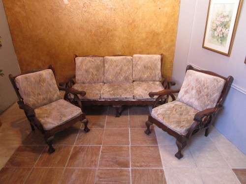 A FANTASTIC 3 PIECE IMBUIA LOUNGE SUITE WITH THE WAGAN WHEEL SIDES; ONE 3 SEATER &2 CHAIRS!