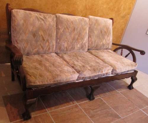 A FANTASTIC 3 PIECE IMBUIA LOUNGE SUITE WITH THE WAGAN WHEEL SIDES; ONE 3 SEATER &2 CHAIRS!