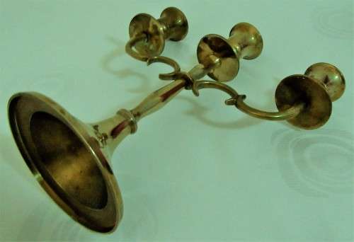 WOW A ELGANT VINTAGE THREE TIER BRASS CANDLE HOLDER TO SET THE MOOD ON THE DINNER TABLE