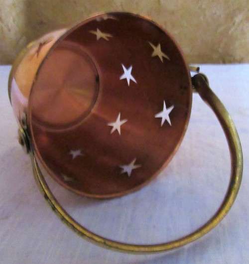 A FANTASTIC VINTAGE BRASS & COPPER BUCKET WITH STAR CUT OUTS IT WILL LOOK BEAUTIFUL WITH A CANDLE