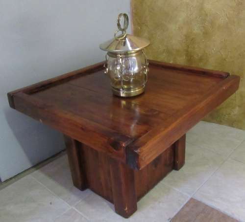 XMAS PROMSION!!!! A BEAUTIFULLY FINISHED SQARE SOLID WOOD COFFEE TABLE OR SIDE TABLE