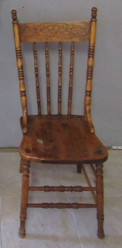 XMAS PROMSION!!!!  ANTIQUE COLONIAL CHAIR BEACH/OAK? SOLID WOOD SHIPPED FROM ENGLAND MANY YEARS BACK