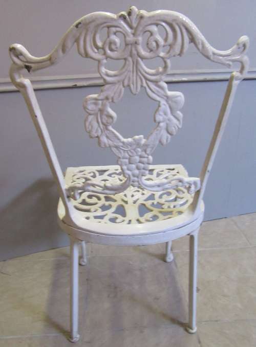 A  GORGEOUS 8 SEATER CASR ALUMINIUM GARDEN SET - Perfect for patios, braai area, gardens,