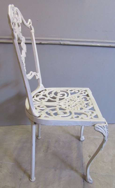 A  GORGEOUS 8 SEATER CASR ALUMINIUM GARDEN SET - Perfect for patios, braai area, gardens,
