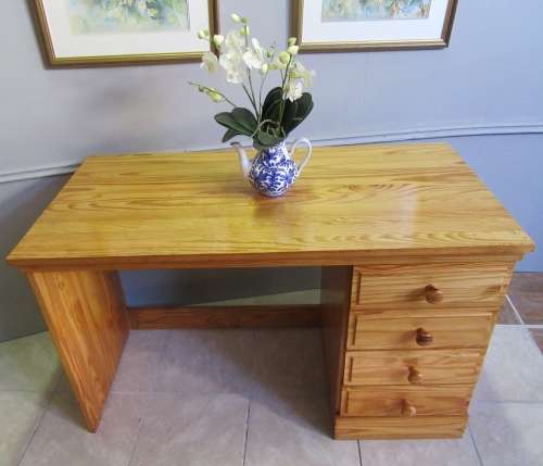 A FANTASTIC 4 DRAWER DESK - PERFECT FOR A PAINT TECHNIQUE OR ENJOY THE WOOD