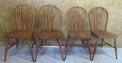 FOUR ELGANT VINTAGE SOLID OAK WINDSOR WHEEL BACK DINING CHAIR