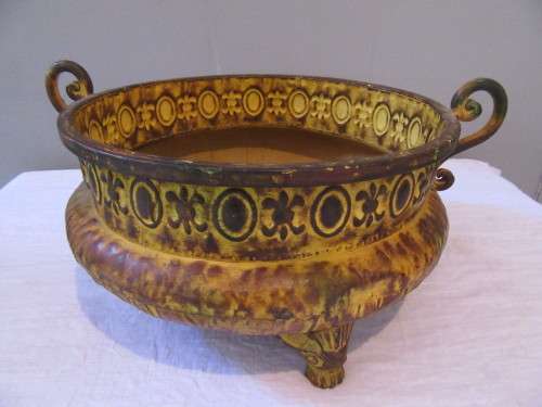 A GORGEOUS LARGE HAMERD METAL DECORATIVE BOWL WITH A ANTIQUE PAINT FINISH