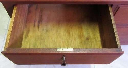 A GORGEOUS ANTIQUE OAK LOW BOY -  WILL MAKE A STUNNING FLAT SCREEN UNIT
