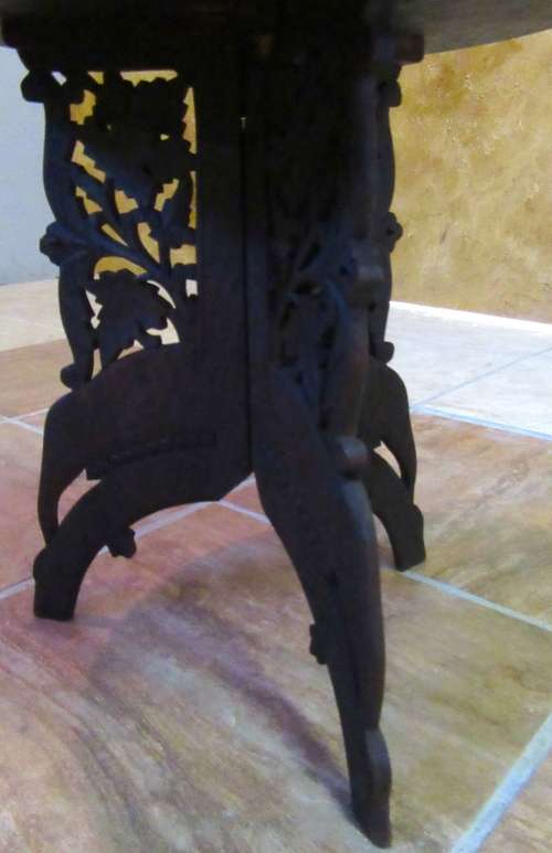 A BEAUTIFUL HANDCRAFTED EGYPTIAN STYLE SIDE TABLE