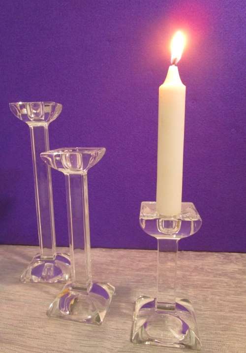 A COLLECTION OF THREE ONEIDA CRYSTAL PILLAR CANDEL HOLDERS ELGANT & STYLISH