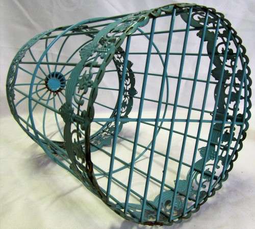 A STUNNING DECORATIVE METAL BIRD CAGE FANTASTIC SHABBY CHIC DECOR