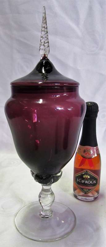 A STUNNING MURANO STYLE LIDDED GINGER JAR ON A LONG STEM ABSOLUTELY MARVELOUS