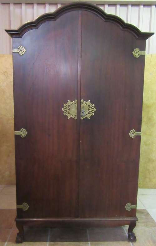 WOW A ELGANT & STYLIS GABLE TOP TWO DOOR WARDROBE - A REAL STATEMENT PIECE