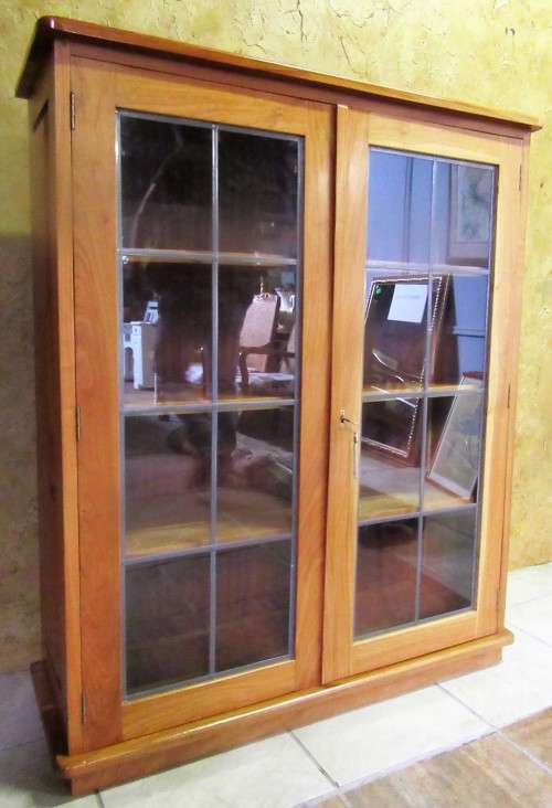 WOW A OUTSTANDING ROSE WOOD GLASS DOOR BOOKSHELF -