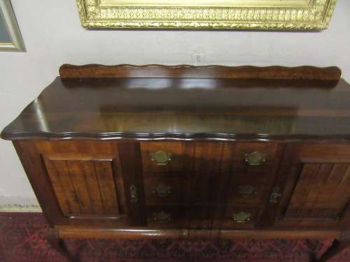 A BEAUTIFULL LARGE BALL & CLAW SIDE SERVER WITH STUNNING DETAIL