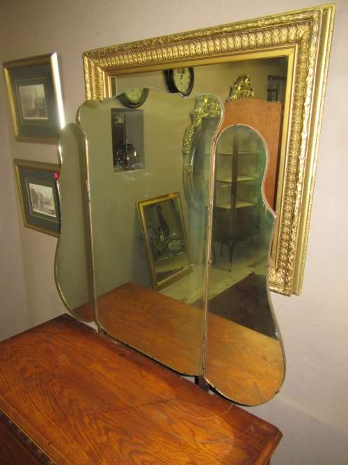 A DRESSING TABLE WITH LOTS OF OLD WORLD CHARM - REMOVE THE MIRRORS - LOVLEY CHEST OF DRAWERS.
