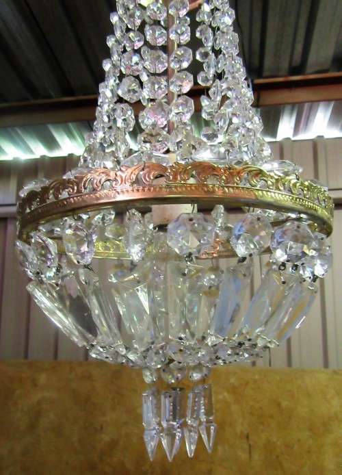 This is Antique French Style basket style brass & crystals 1 bulp chandelier. Tested & Working -