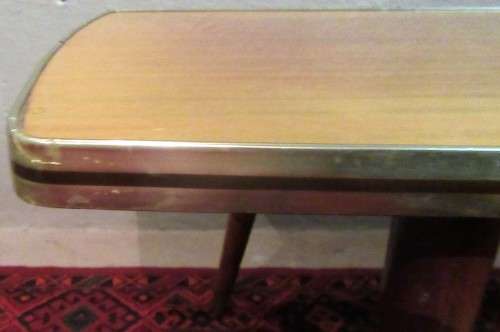 A LOVELY 1060'S VINTAGE COFFEE TABLE