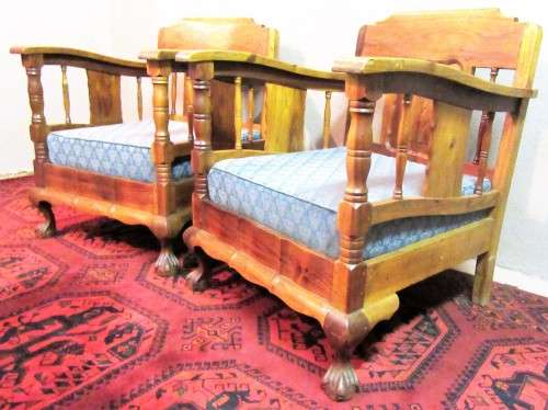 A magnificent "Malan Stink wood" Lounge Set is excellent condittion