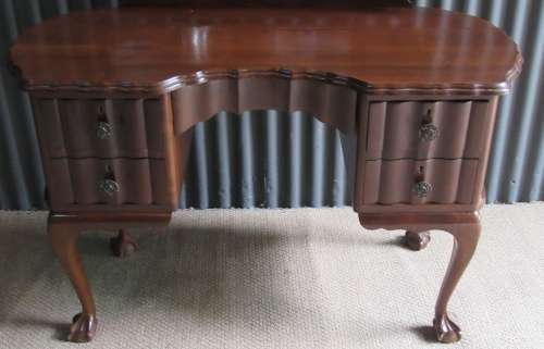 A STUNNING IMBUIA BALL & CLAW DRESSING TABEL -