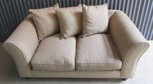 A GORGEOUS TWO SEATER CORICRAFT SOFA - STUNNING IN EXCELENT CONDITTION