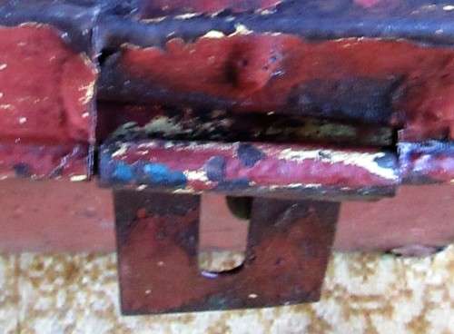 A LOVLEY VINTAGE METAL SHABBY CHIC TRUNK
